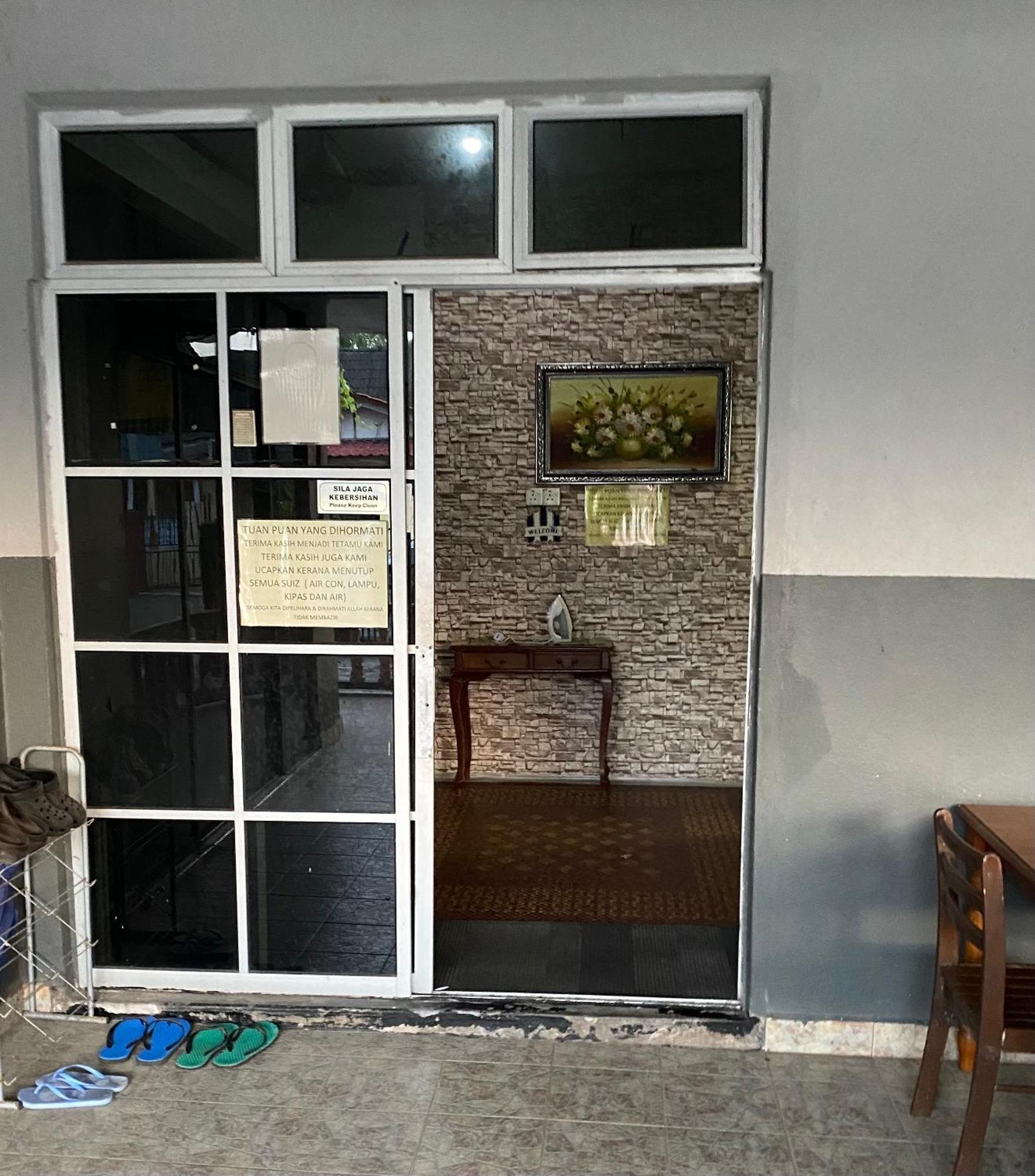 Roomstay Kuala Nerus Gated Parking - 6M To Beach & 15M To Drawbridge Куала-Тренгану Екстер'єр фото