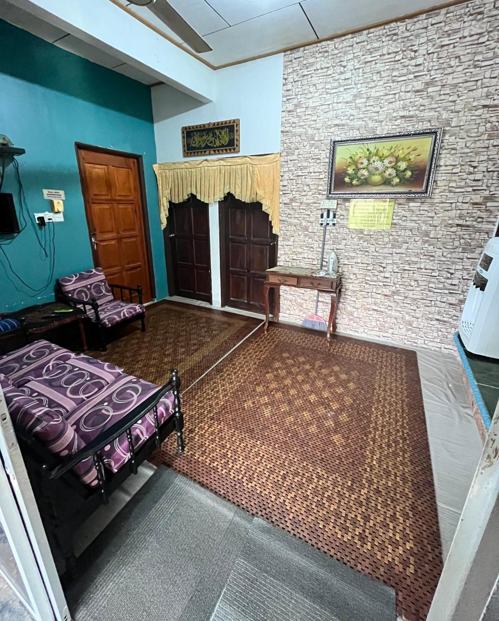 Roomstay Kuala Nerus Gated Parking - 6M To Beach & 15M To Drawbridge Куала-Тренгану Екстер'єр фото